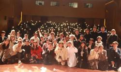 Featured image of post 在聚光灯下